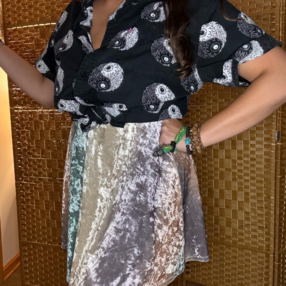Black short sleeve button down Yin Yang Casual Button Down Shirt - Picture 7 of 9